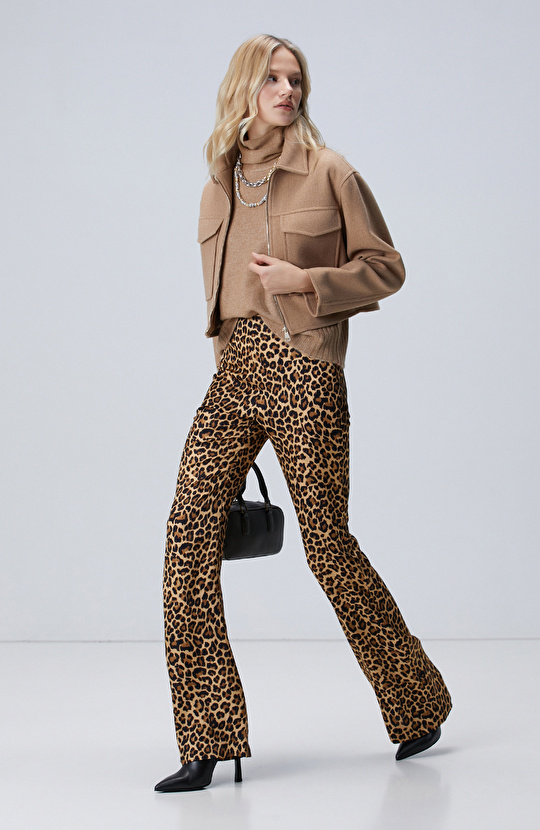 Kahverengi Camel Leopar Desenli Pantolon