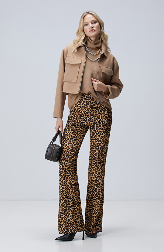 Kahverengi Camel Leopar Desenli Pantolon