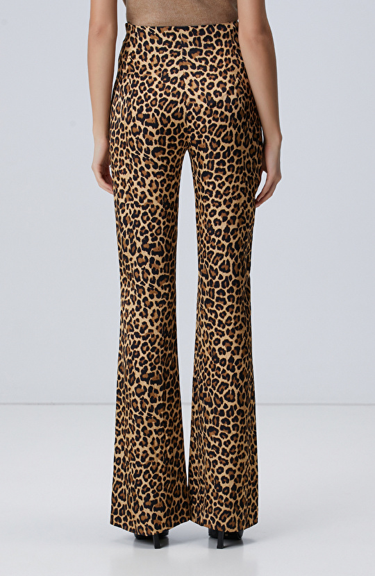 Kahverengi Camel Leopar Desenli Pantolon