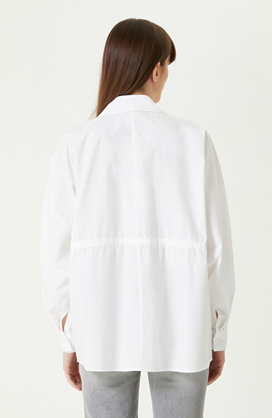 Beyaz Cep Kapaklı Gömlek