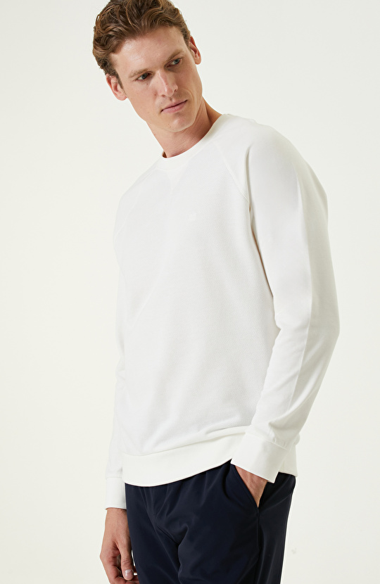 Kırık Beyaz Sweatshirt