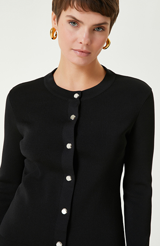 Siyah Çıtçıt Kapama Hırka