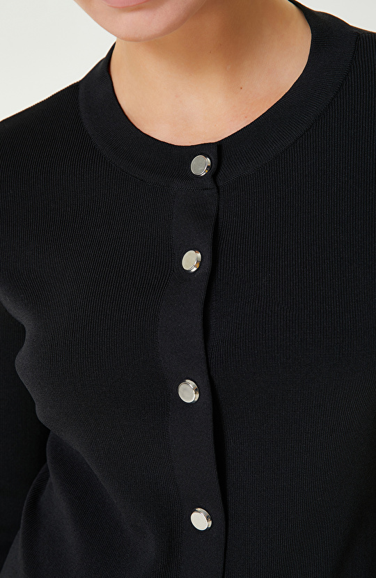 Siyah Çıtçıt Kapama Hırka