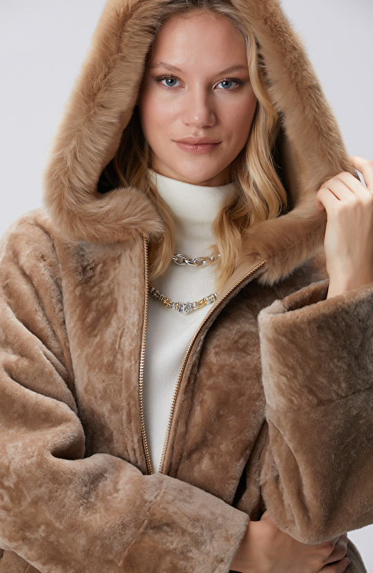 Bej Yakası Kürklü Deri Kaban 