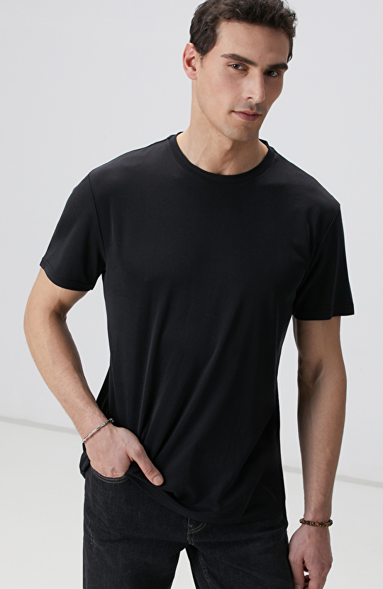 Siyah T-shirt