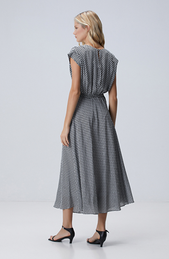 Siyah Beyaz  Limited Midi İpek Elbise