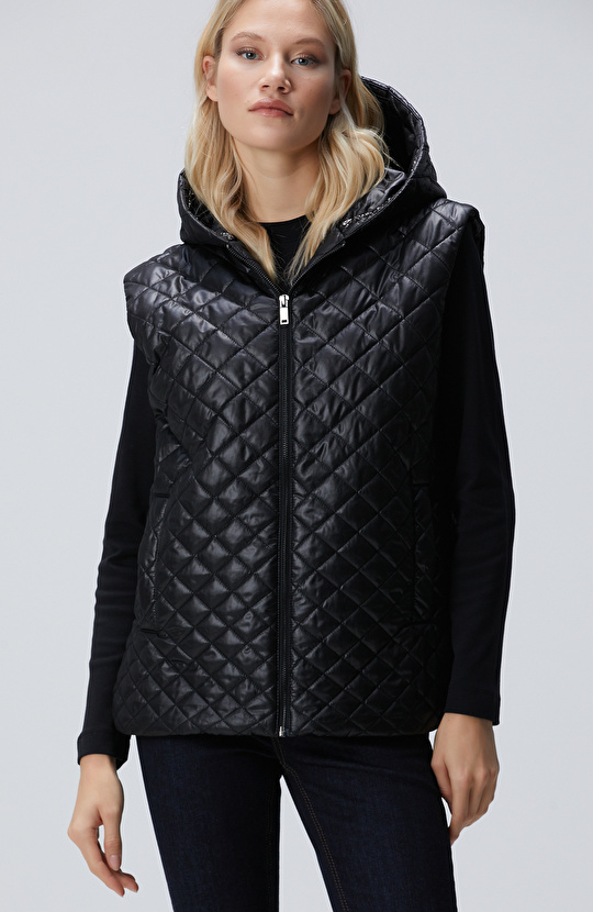 Siyah Kapitoneli Casual Yelek