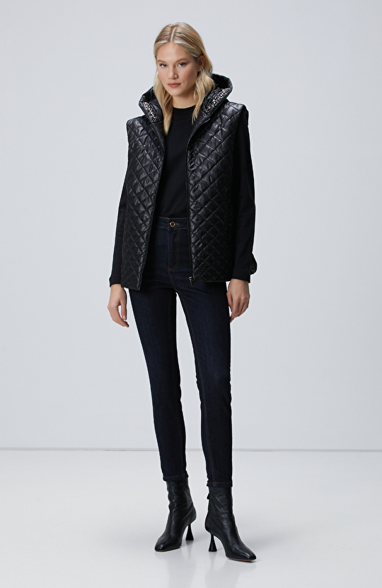 Siyah Kapitoneli Casual Yelek