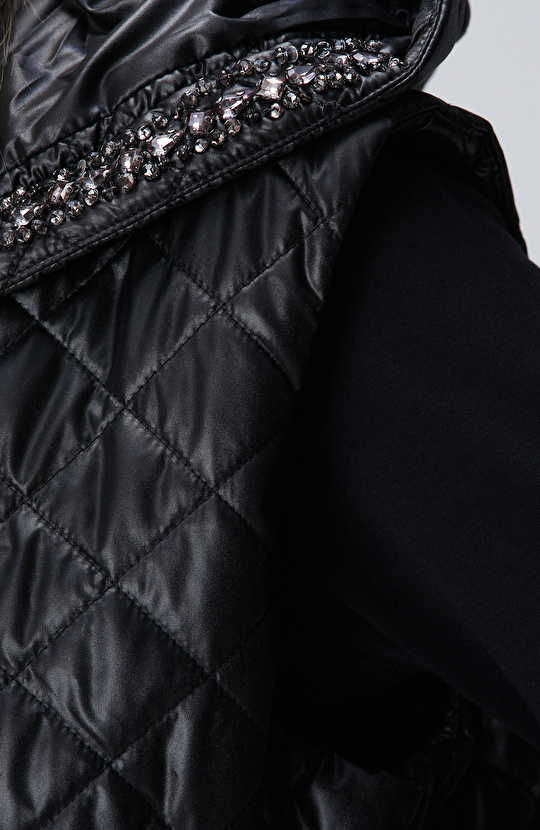 Siyah Kapitoneli Casual Yelek