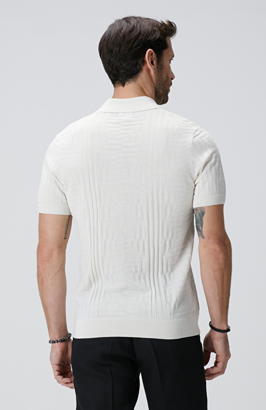 Kırık Beyaz Triko Kazak