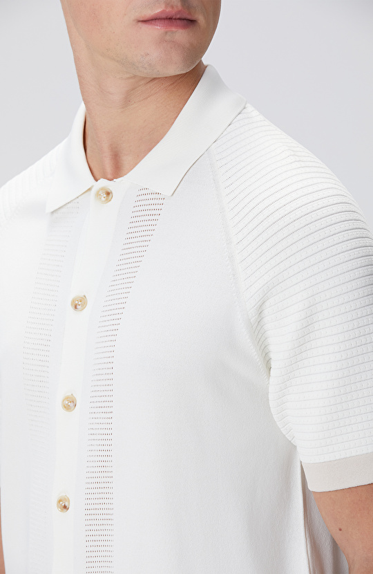 Kırık Beyaz Triko Hırka