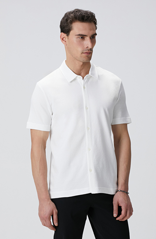 Kırık Beyaz Jakarlı Gömlek