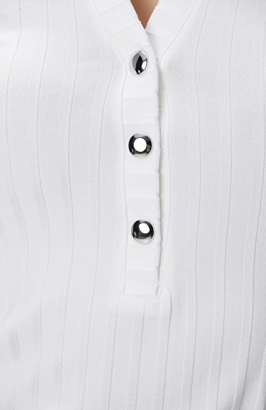 Kırıkbeyaz T-shirt