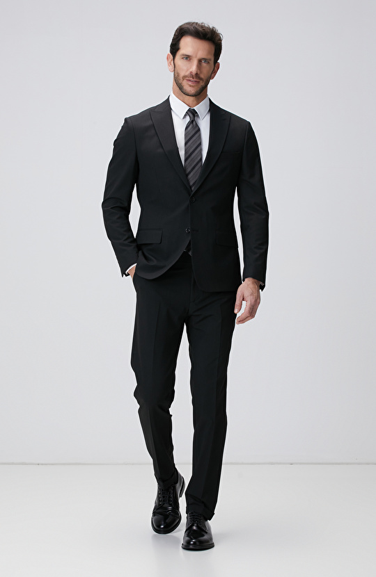 Siyah Takım Elbise
