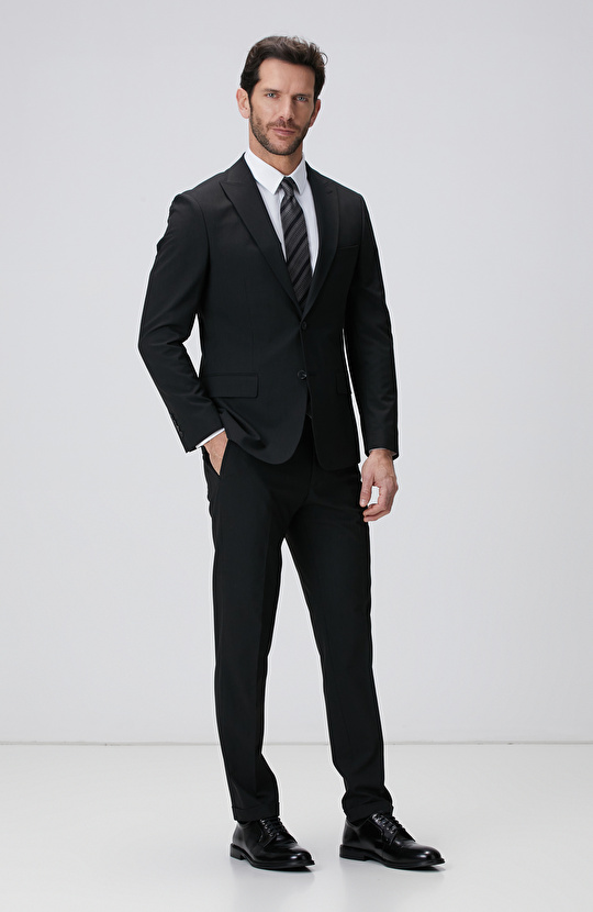 Siyah Takım Elbise