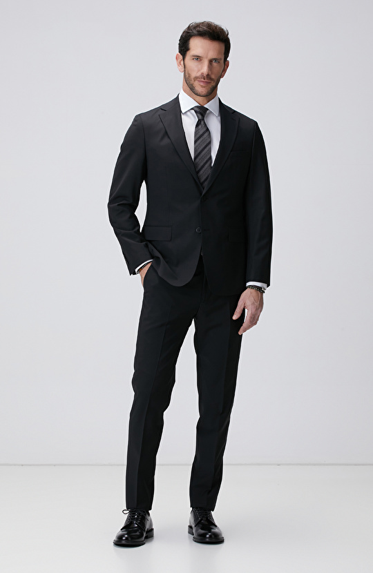 Siyah Yün Karışımlı Takım Elbise