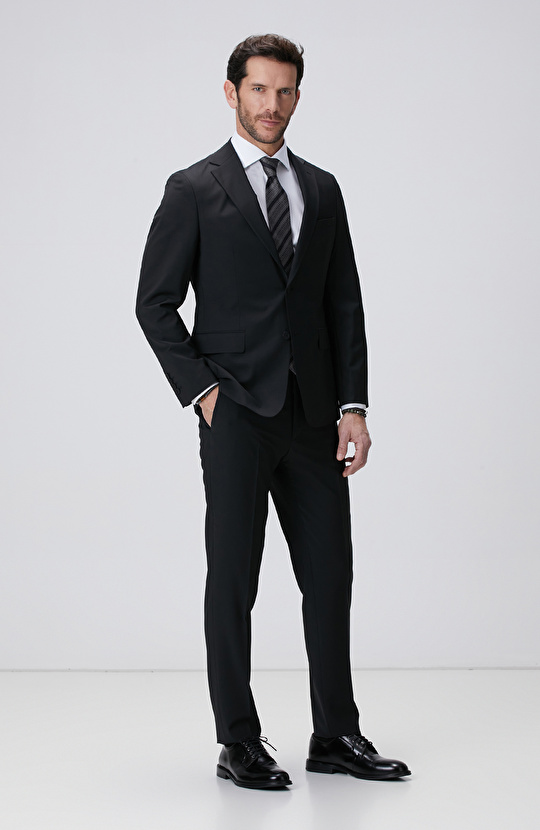 Siyah Yün Karışımlı Takım Elbise