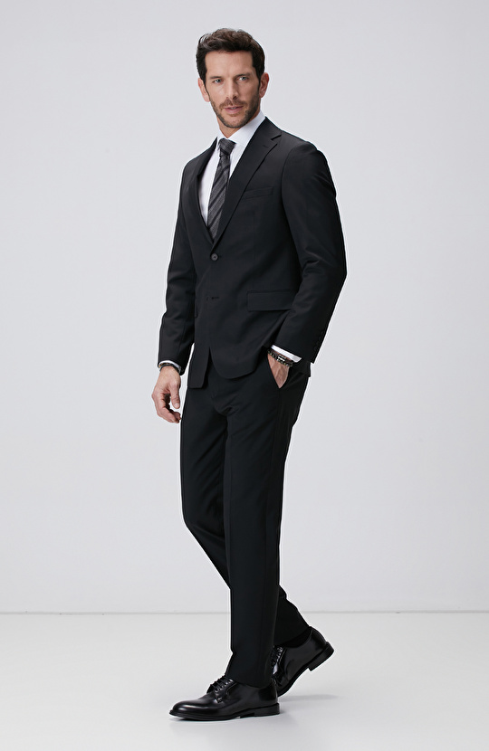 Siyah Yün Karışımlı Takım Elbise