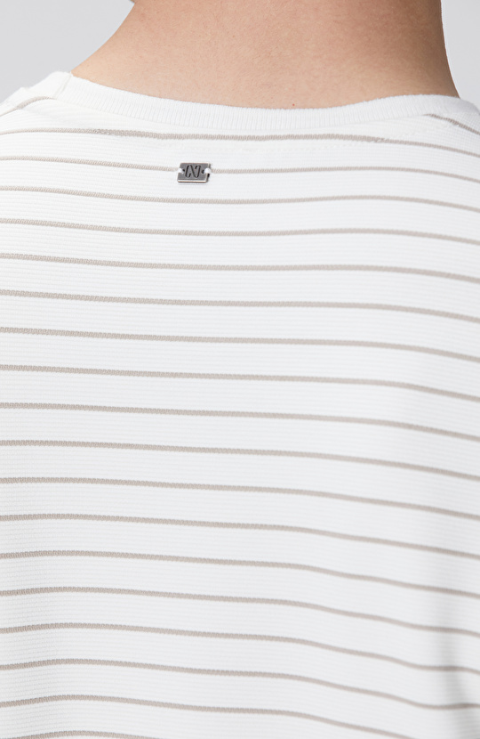 Kırık Beyaz Bej T-shirt