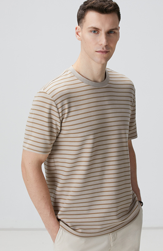 Bej Çizgili T-shirt