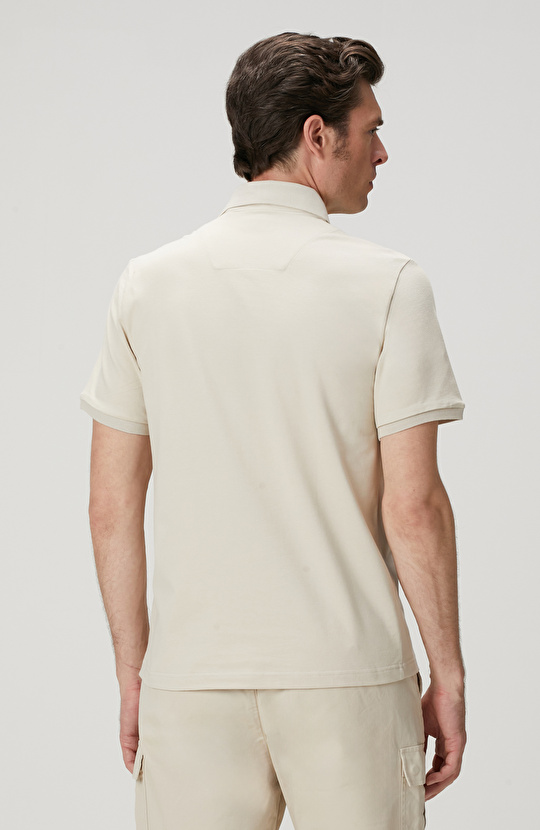 Bej Polo Yaka Gizli Patlı Desenli T-shirt