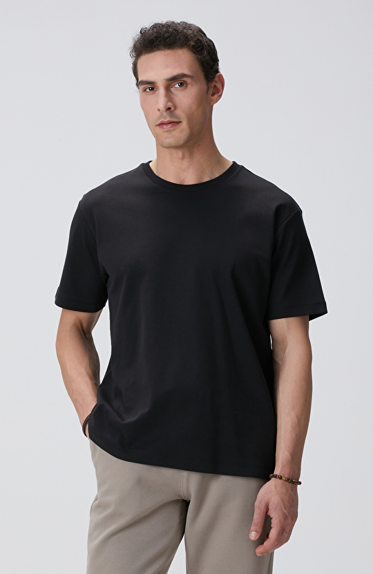 Siyah T-shirt