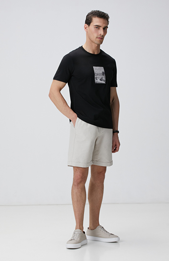 Siyah Nakışlı Örme T-shirt