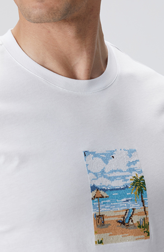 Kırık Beyaz Nakışlı Örme T-shirt