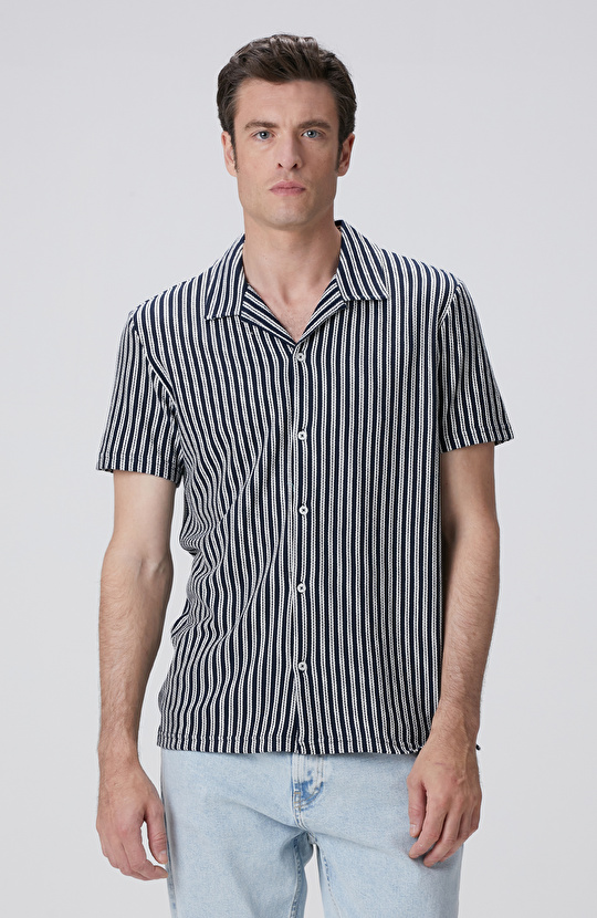 Lacivert Beyaz Gömlek