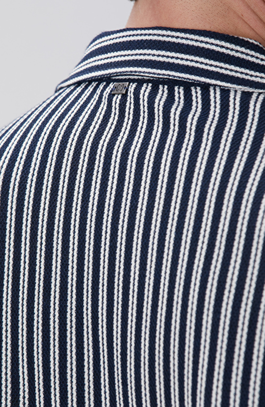 Lacivert Beyaz Gömlek