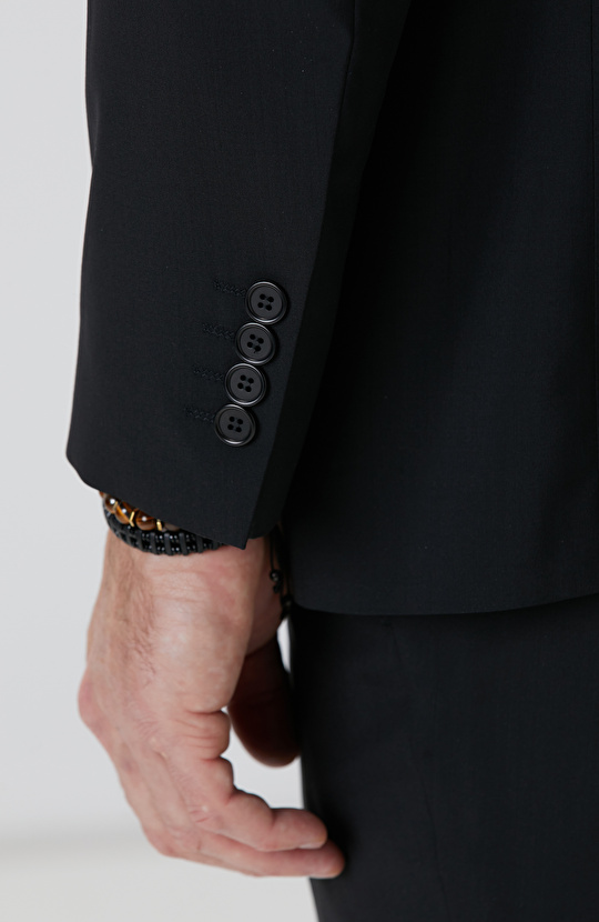 Siyah Limited Loro Piana Kumaşından Üretilmiş Yün İpek Karışımlı Takım Elbise