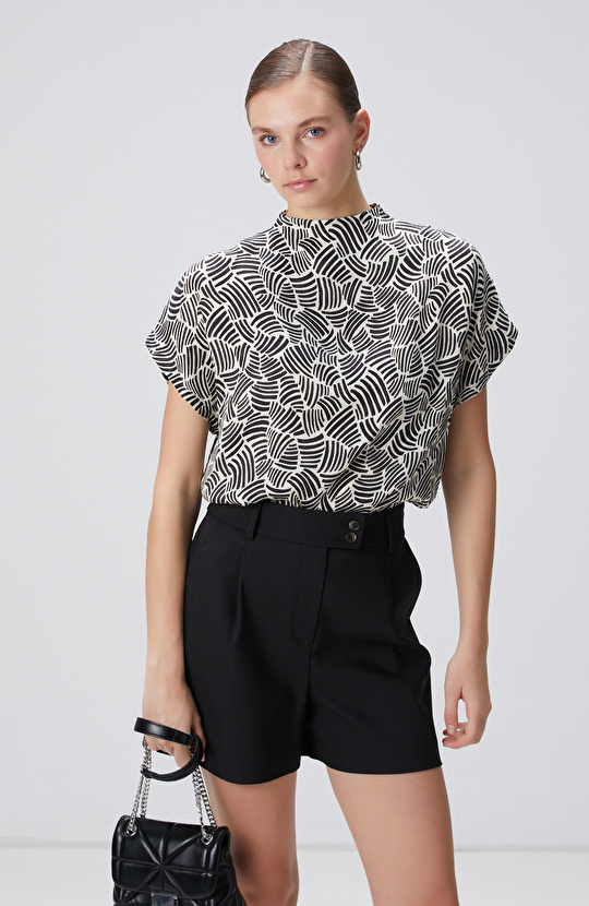 Siyah Kırık Beyaz Desenli Bluz