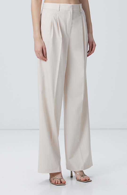 Bej Çizgili Pantolon