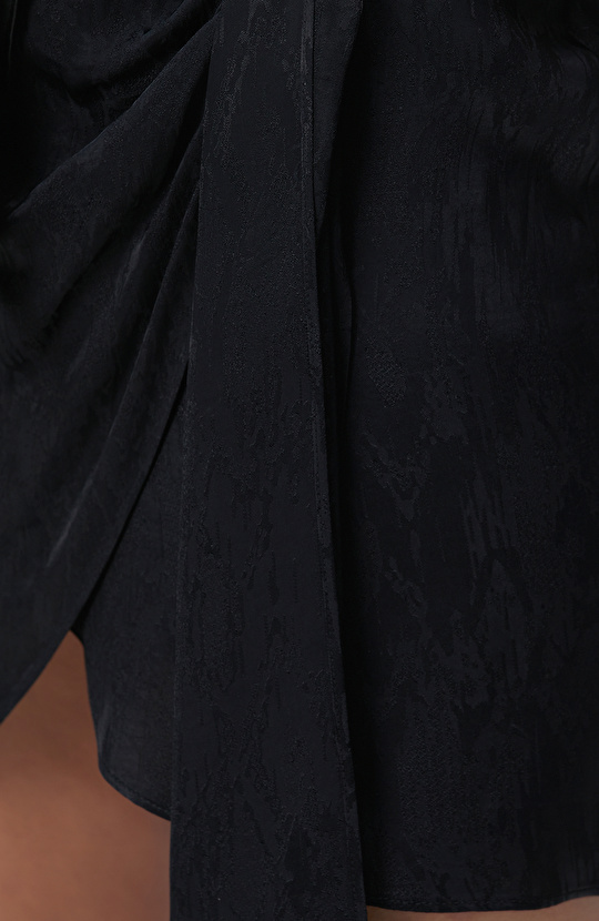 Siyah Jakarlı Mini Etek