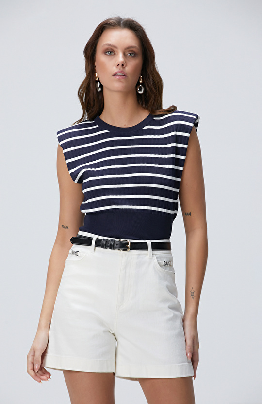 Beyaz Lacivert Düşük Kol Çizgili Triko