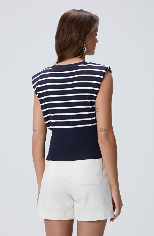 Beyaz Lacivert Düşük Kol Çizgili Triko