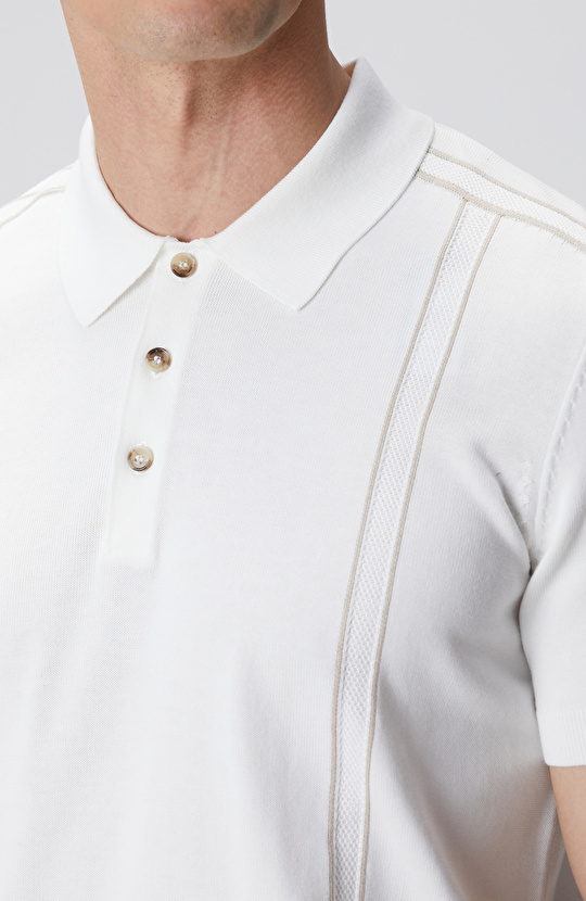 Kırık Beyaz Triko Kazak