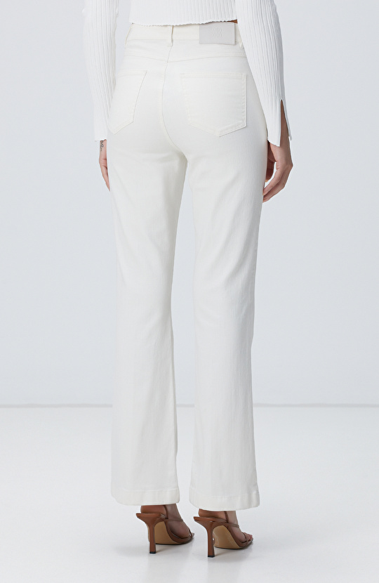 Kırık Beyaz Denim Pantolon