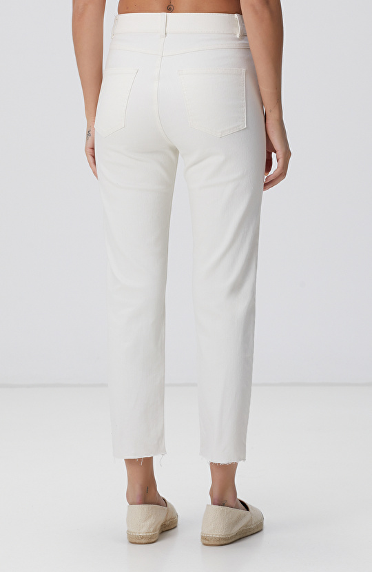 Kırık Beyaz Denim Pantolon