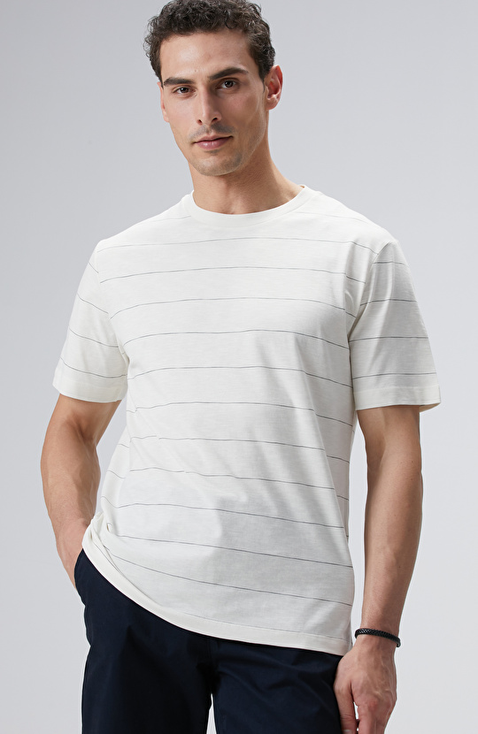 Kırık Beyaz T-shirt