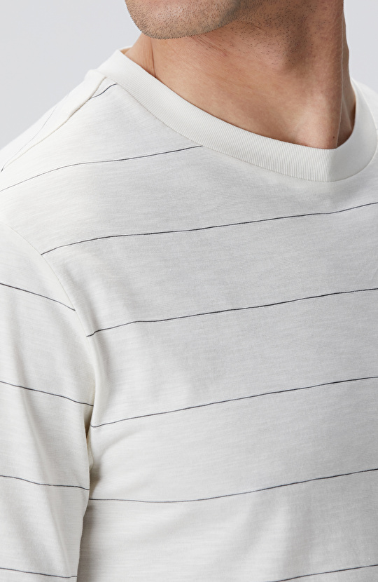 Kırık Beyaz T-shirt