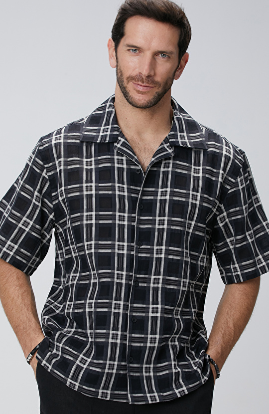 Siyah Yün Karışımlı Gömlek