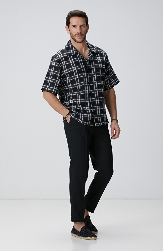 Siyah Yün Karışımlı Gömlek