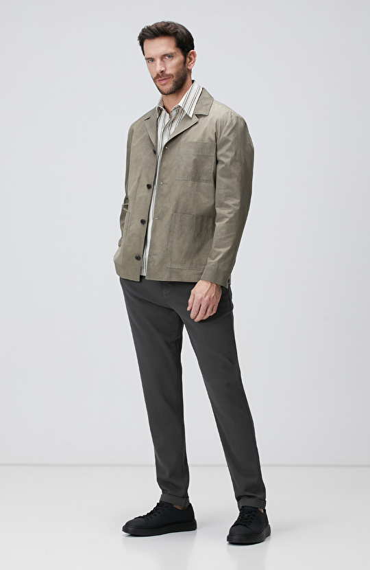 Kırık Beyaz Çizgili Keten Karışımlı Gömlek