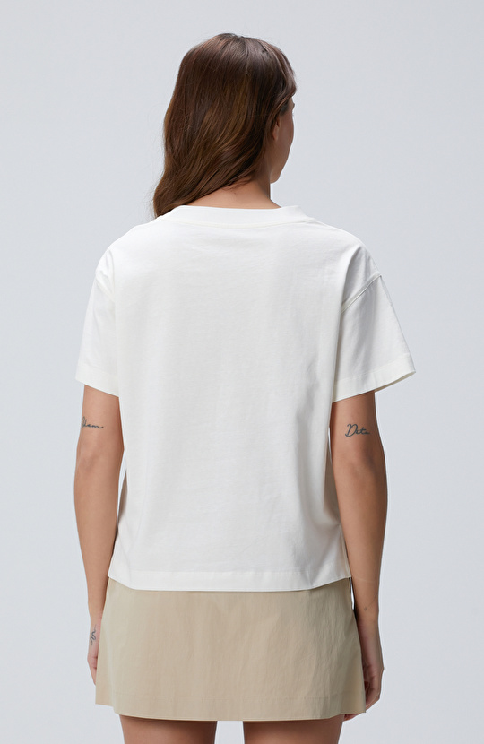 N-Tech Kırık Beyaz T-shirt