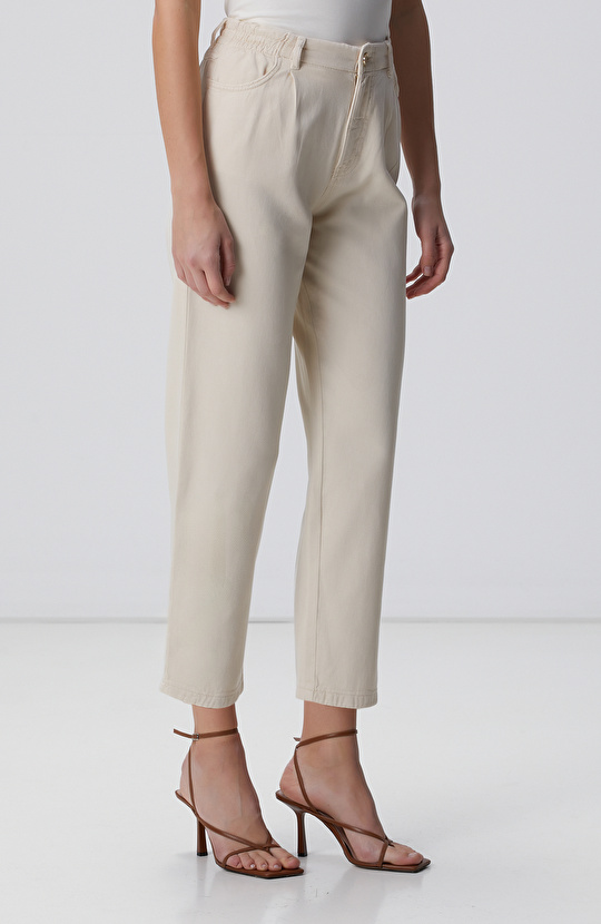 Kırık Beyaz Pantolon