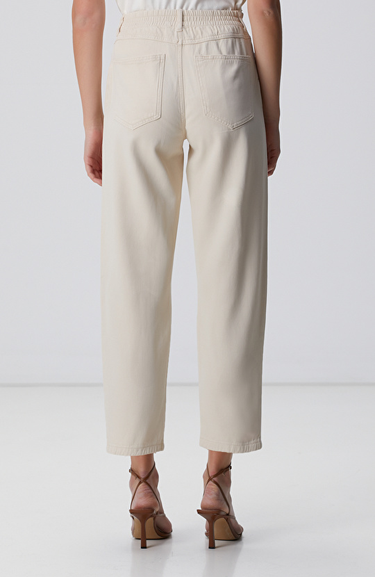 Kırık Beyaz Pantolon