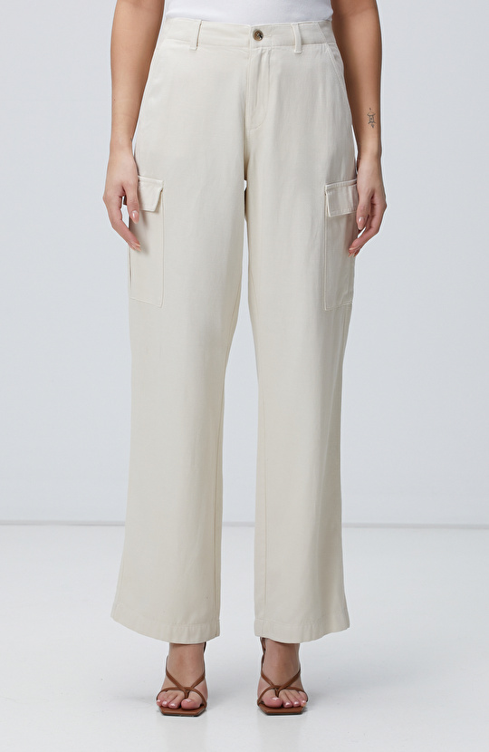 Kırık Beyaz Tencel Karışımlı Casual Pantolon