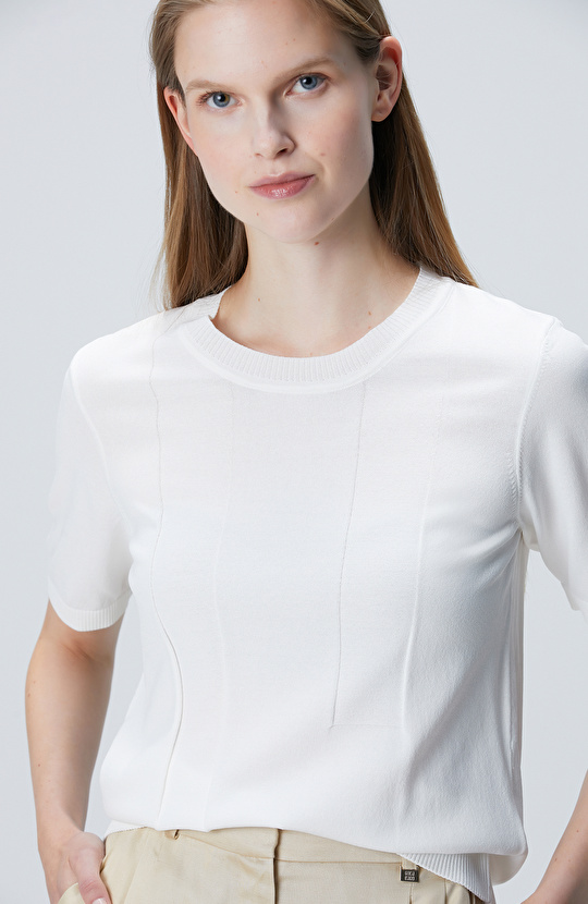 Kırık Beyaz Çizgi Jakarlı Kazak