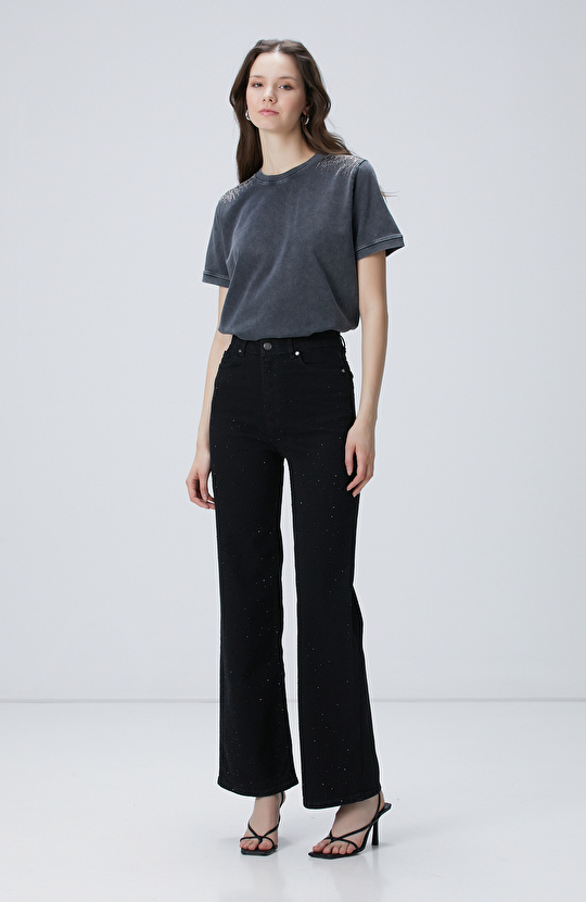 Antrasit Omuz Taş Detaylı T-shirt